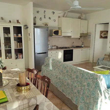 Camilla House Apartman Varenna