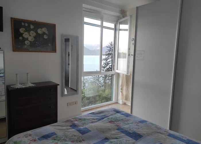 公寓 Camilla House 瓦伦纳