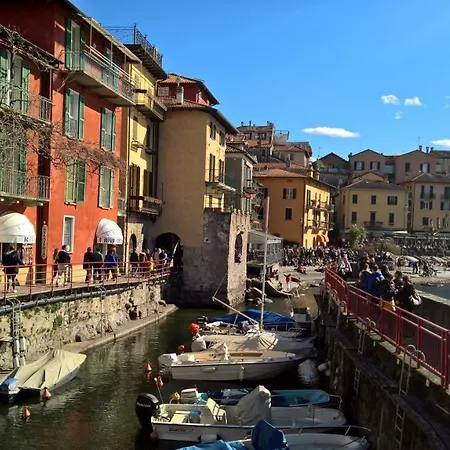 公寓 Camilla House 瓦伦纳